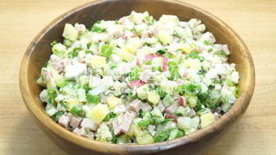 окрошка на кефире с колбасой