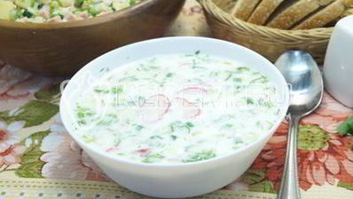 окрошка на кефире с колбасой