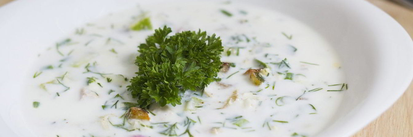 Окрошка на кефире с жареной картошкой