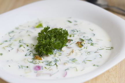 Окрошка на кефире с жареной картошкой