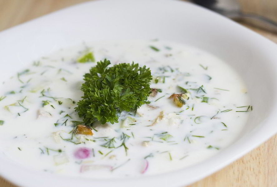 Окрошка на кефире с жареной картошкой