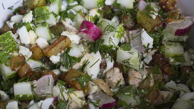 окрошка на кефире с жареной картошкой