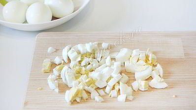 окрошка на сыворотке с куриной грудкой