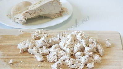 окрошка на сыворотке с куриной грудкой