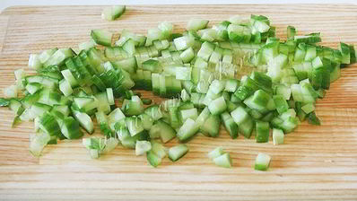 окрошка на сыворотке с куриной грудкой