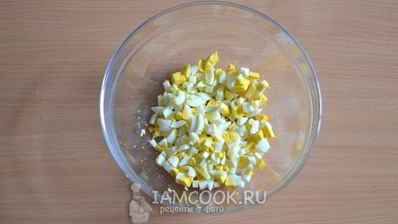 окрошка с колбасой на квасе