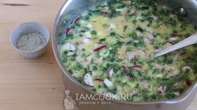 окрошка с колбасой на сыворотке