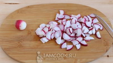 окрошка с колбасой на сыворотке