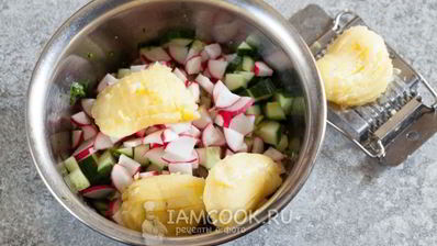 окрошка с копченой курицей