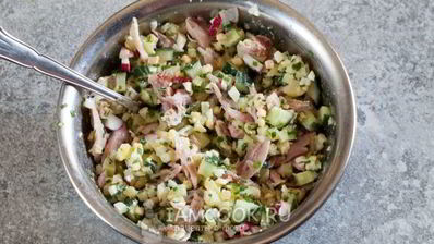 окрошка с копченой курицей