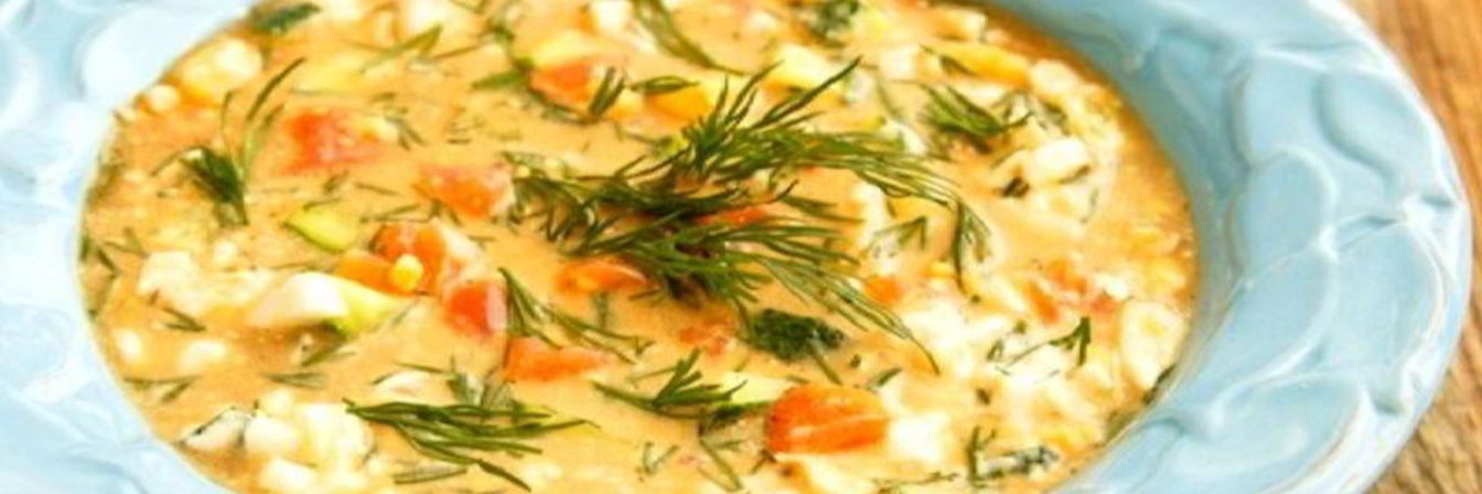 Окрошка с копченым лососем