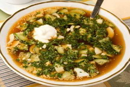 Овощная окрошка с кальмарами на квасе