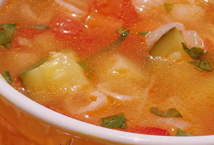 Деревенский овощной суп с ракушками