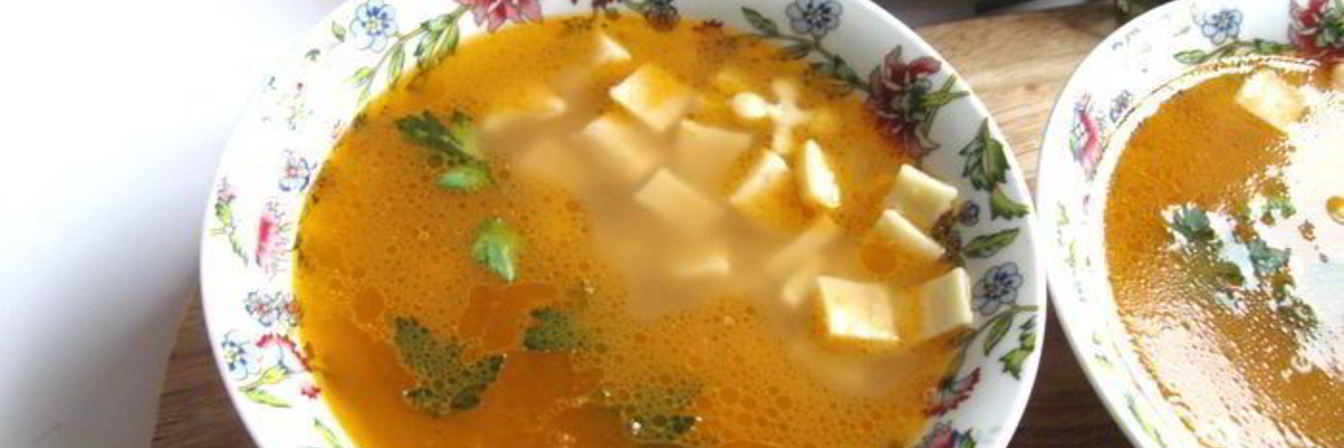 Итальянский овощной суп с пастой и зеленым горошком