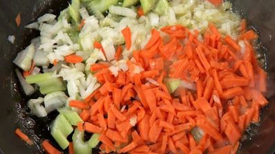 куриный суп с лапшой и овощами