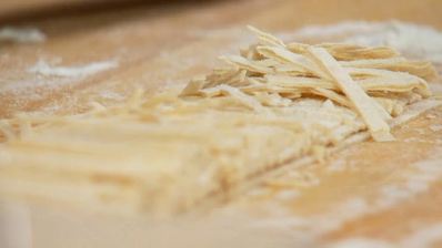 куриный суп с лапшой и овощами