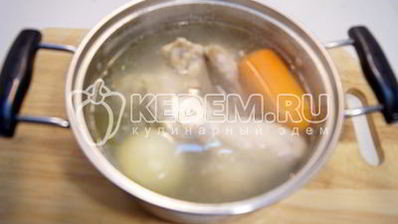 куриный суп с овощами и фасолью