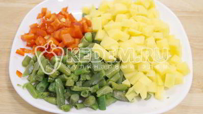 куриный суп с овощами и фасолью