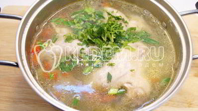 куриный суп с овощами и фасолью