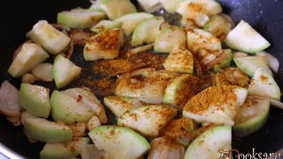 куриный суп с овощами и мелкой пастой