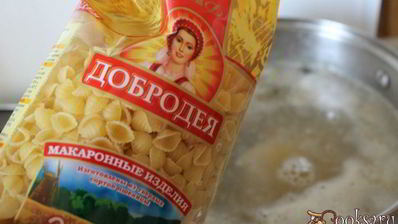 куриный суп с овощами и мелкой пастой