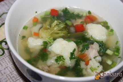 Легкий суп с индейкой и овощами