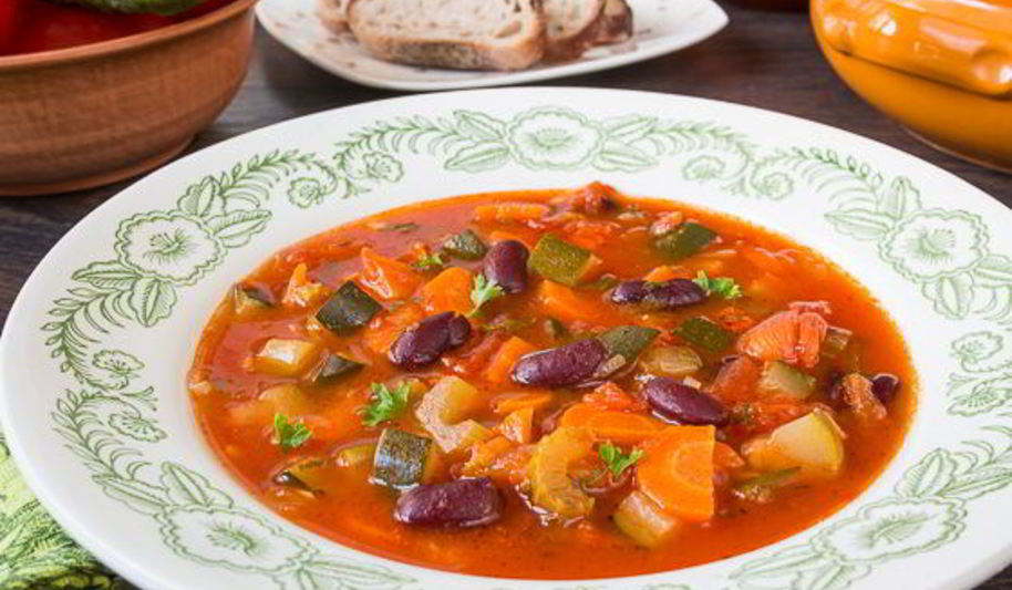 Рецепт летнего овощной суп с красной фасолью