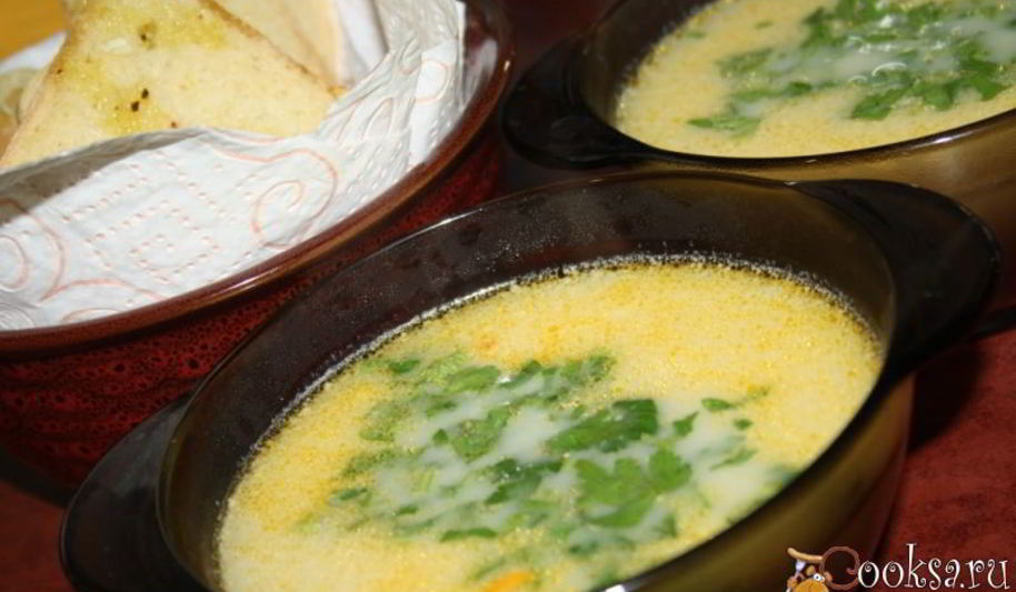 Рецепт нежного супа с курицей, сыром и овощами
