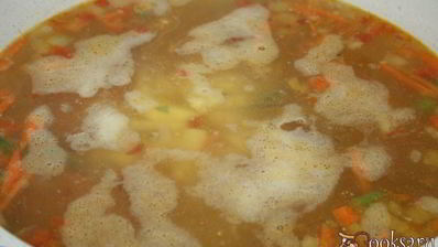 нежный суп с курицей, сыром и овощами