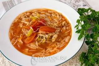 Овощной суп с фасолью и макаронами