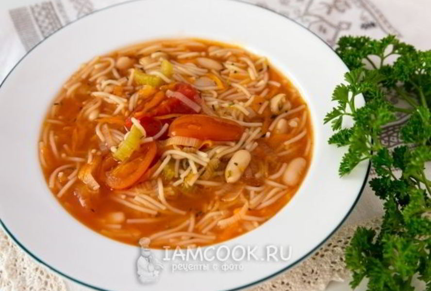 Овощной суп с фасолью и макаронами