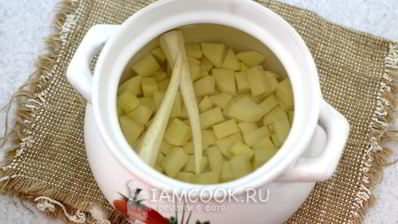 овощной суп с консервированным зеленым горошком