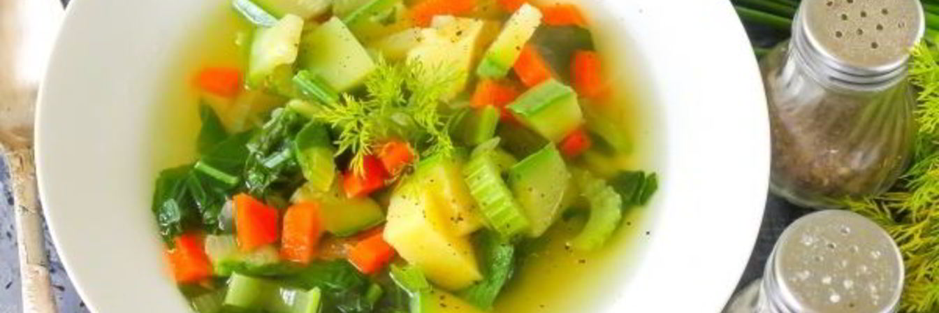 Овощной суп с сельдереем и шпинатом