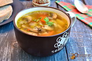 Овощной суп с шампиньонами и вермишелью