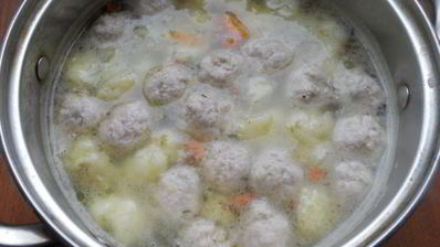 овощной суп с цветной капустой и фрикадельками