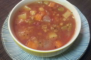 Овощной суп с зерном и фасолью