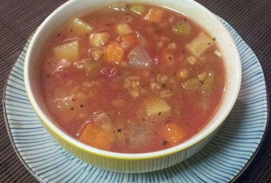 Овощной суп с зерном и фасолью