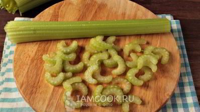 постный овощной суп с сельдереем