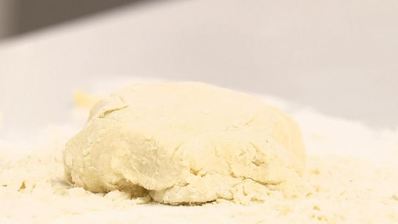 чесночная похлебка с лепешками