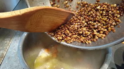 похлебка с чечевицей и черносливом