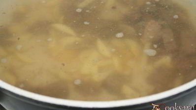 необычный рассольник с пшеничной крупой