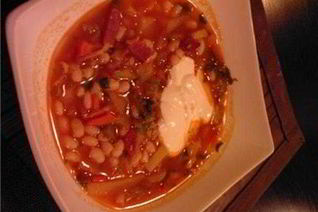 Рассольник с фасолью и беконом