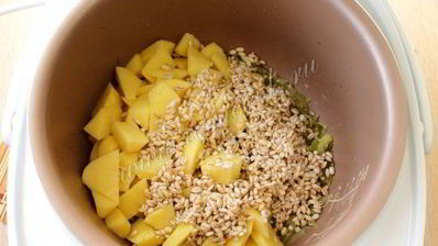 рассольник с фрикадельками в мультиварке