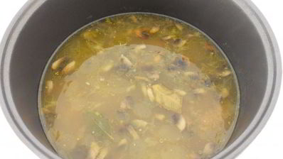 рассольник с грибами и овсянкой в мультиварке