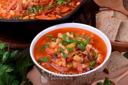 Рассольник с копченостями