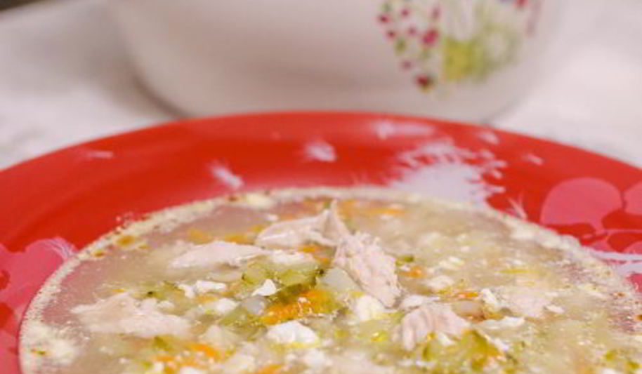 Рецепт рассольника с курицей и сыром в горшочке