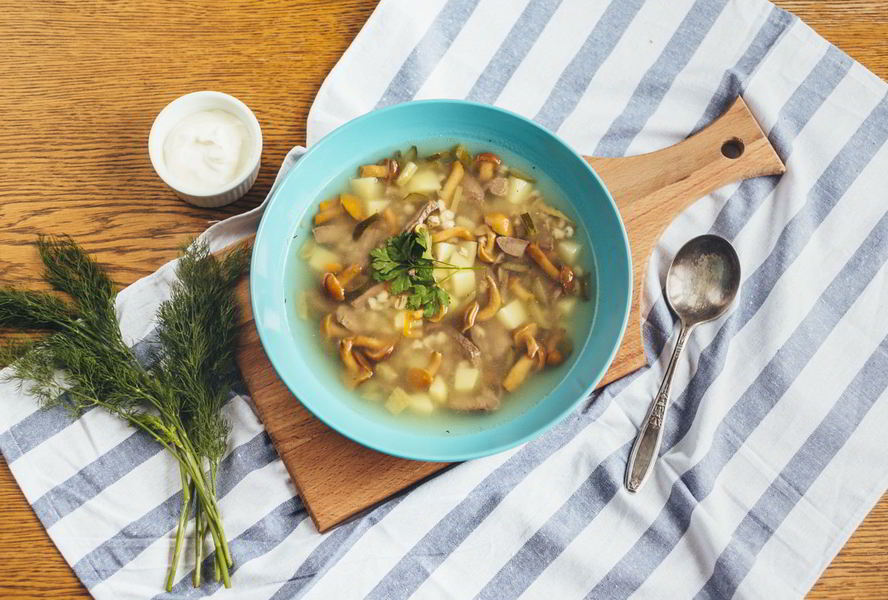Рассольник с маринованными опятами