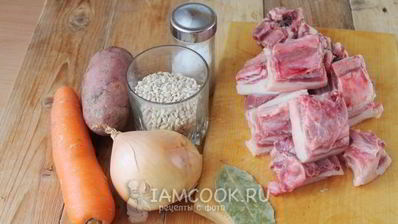 рассольник с перловкой и солеными огурцами с говядиной