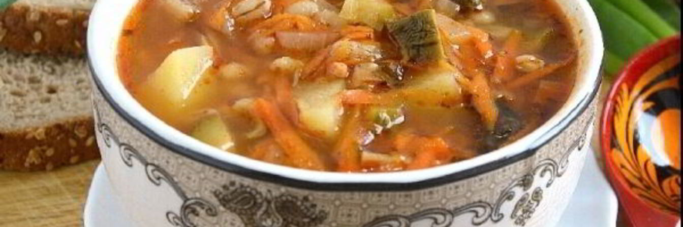 Вегетарианский рассольник с сушеными грибами