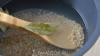 вегетарианский рассольник с сушеными грибами